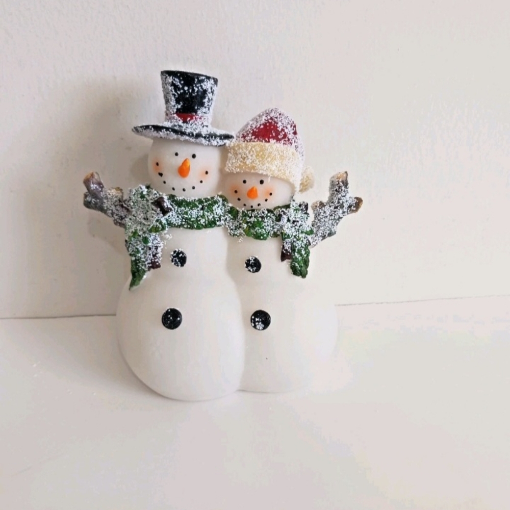 Light Up Snowman Couple LED Figurine Resin Christmas Holiday Decor 8.5" Tabletop